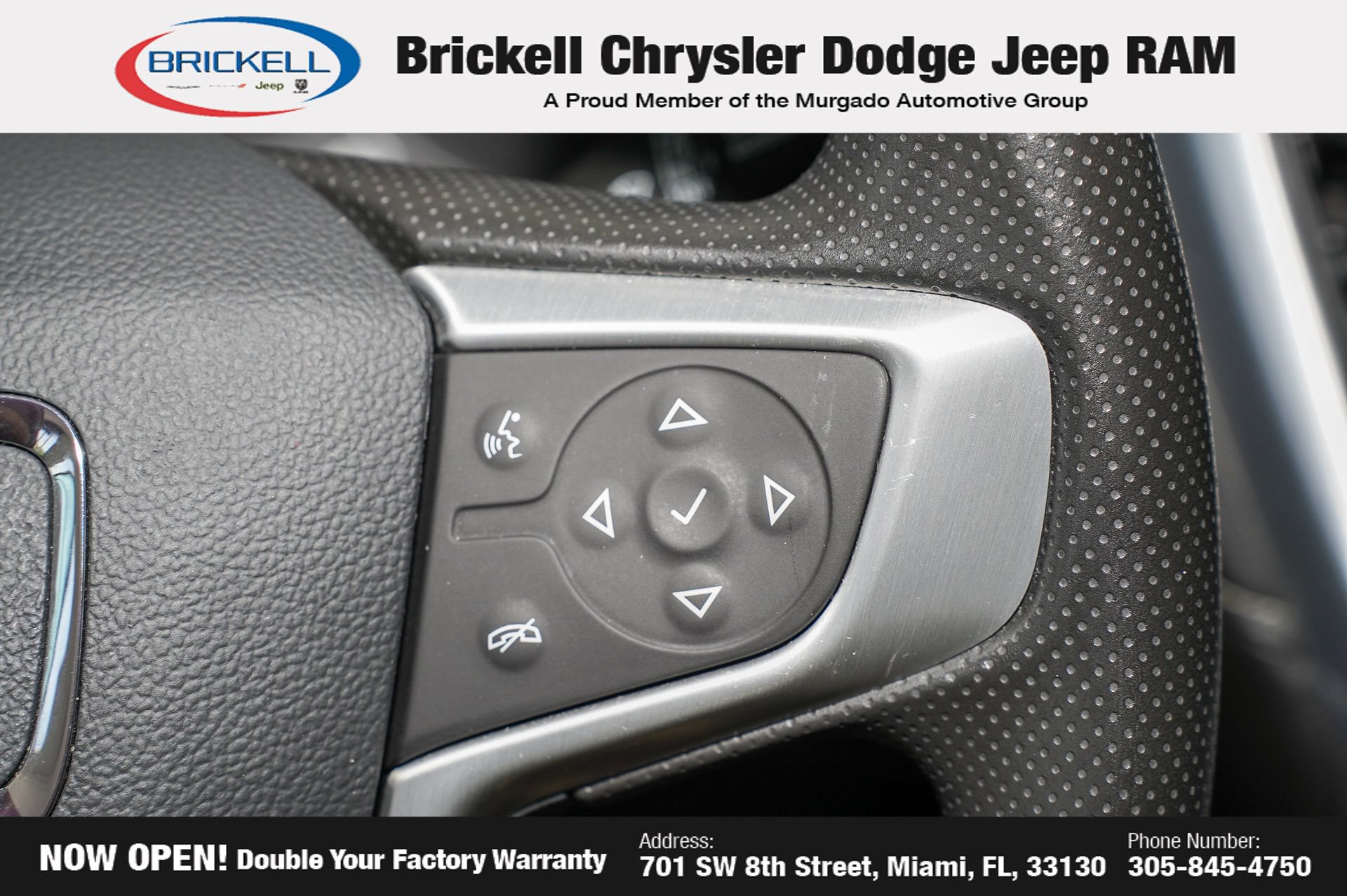 Used 2022 GMC Acadia SLE w/ Driver Convenience Package FWD image 35