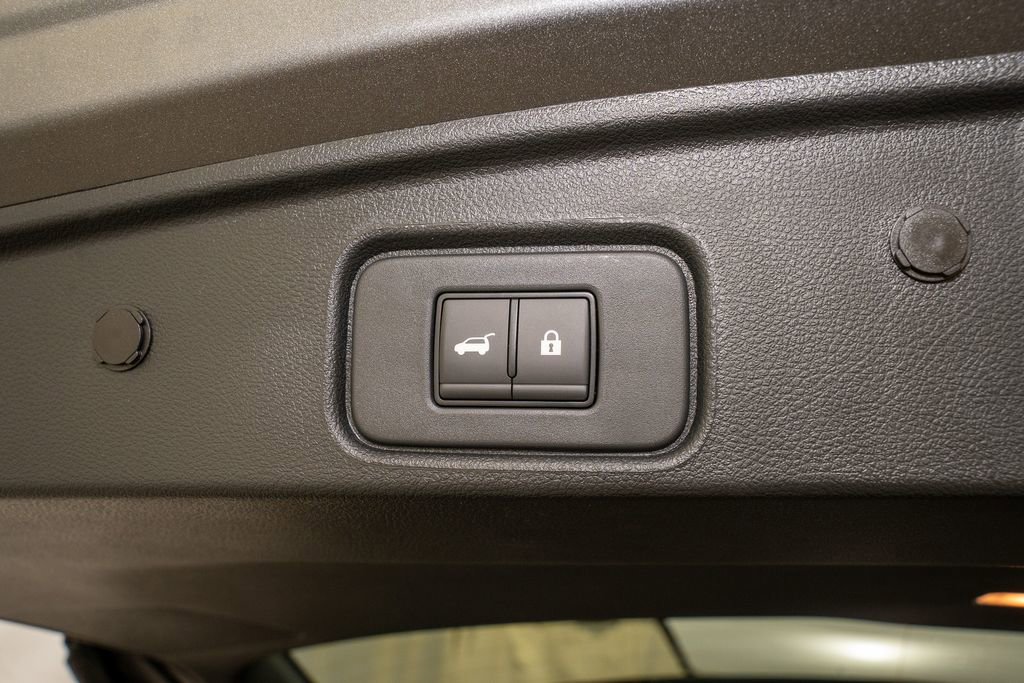 New 2026 Nissan Pathfinder SV image 7