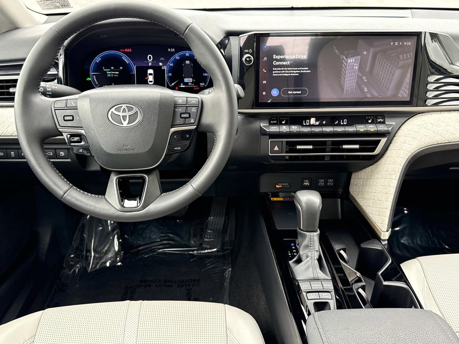Used 2025 Toyota Camry XLE image 2