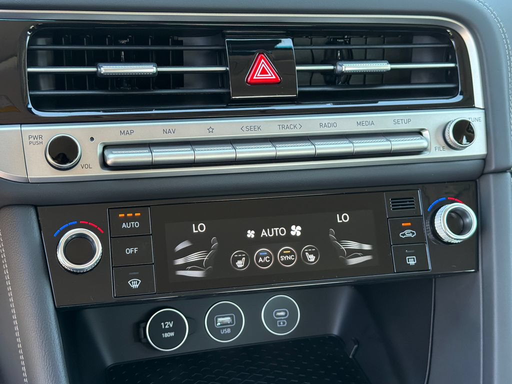 New 2026 Genesis G70 2.5T RWD image 32