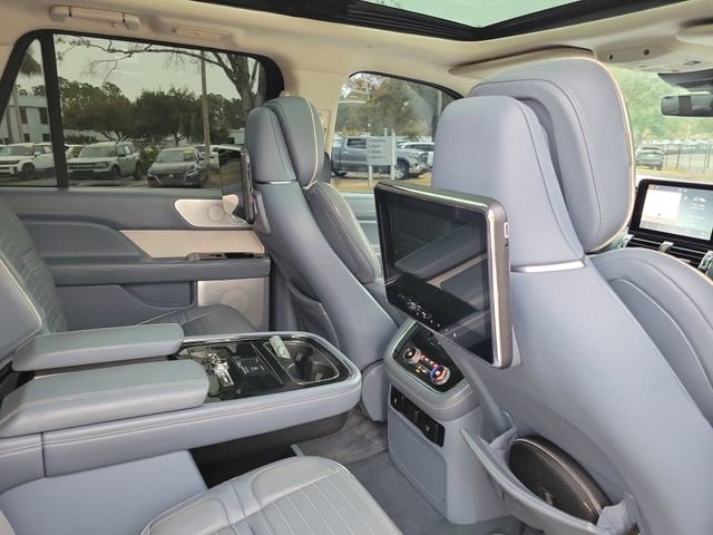 Used 2018 Lincoln Navigator Black Label w/ Cargo Package image 30