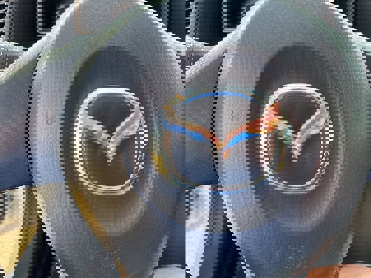 Used 2014 MAZDA MAZDA3 i SV image 25