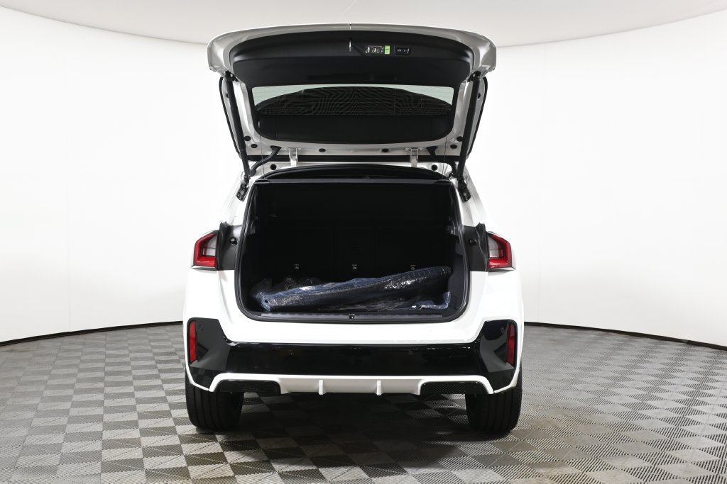 New 2027 BMW X1 xDrive28i AWD/4WD image 32