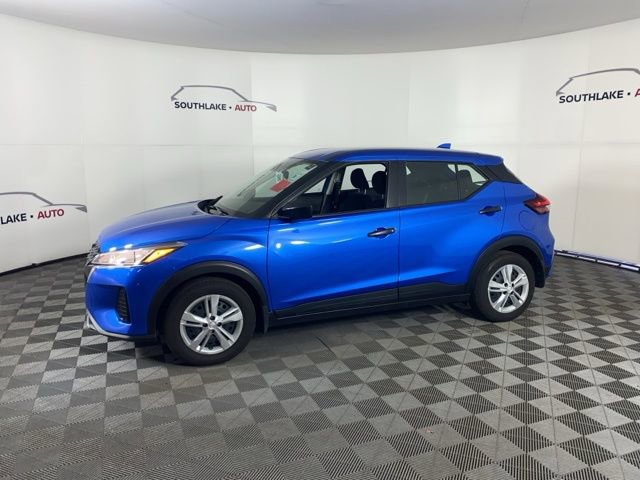 Certified 2025 Nissan Kicks Play S FWD image 5
