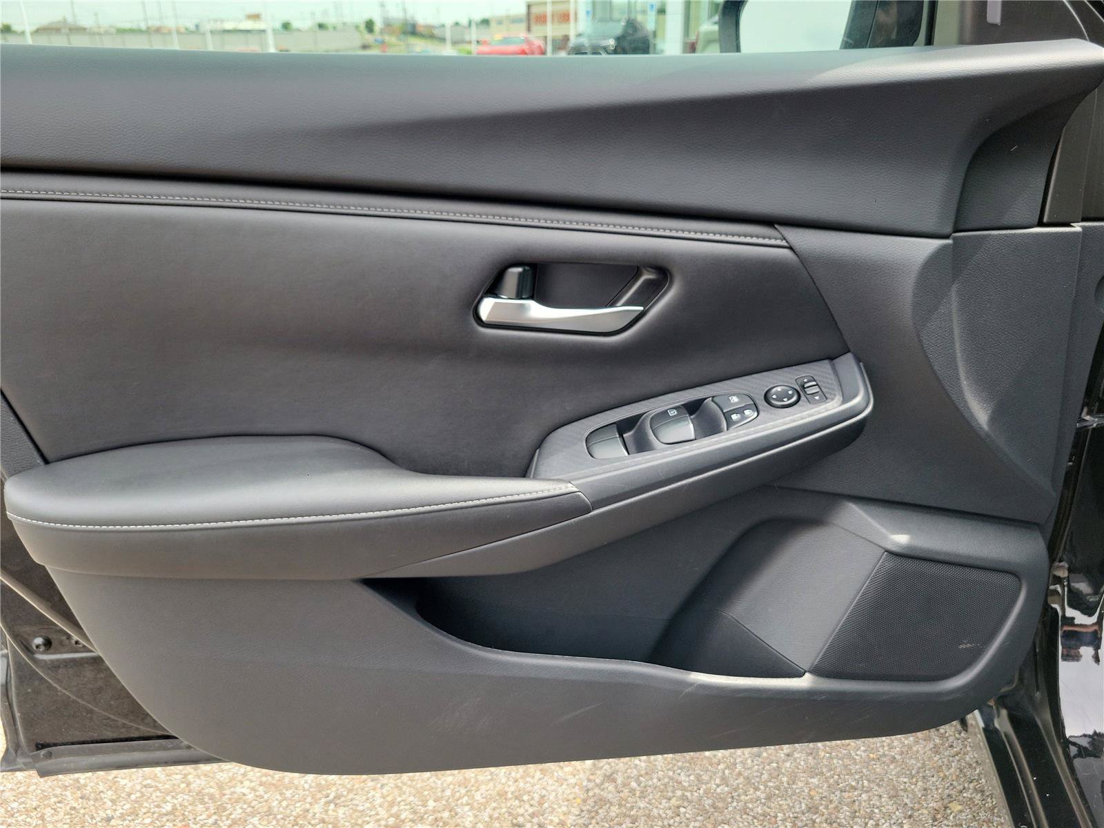 Used 2024 Nissan Sentra SV FWD image 18