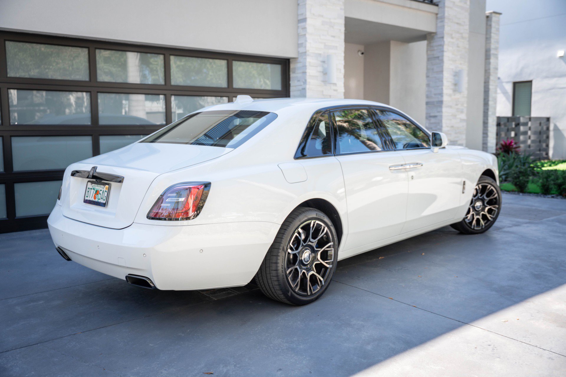 Used 2022 Rolls-Royce Ghost Black Badge image 11