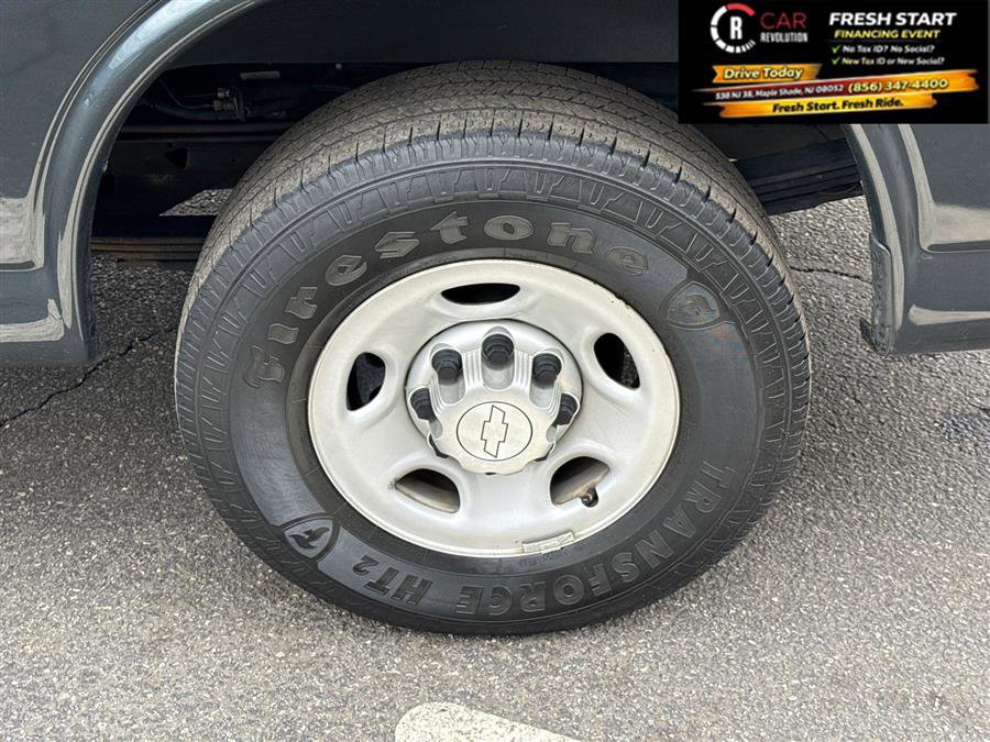 Used 2017 Chevrolet Express 2500 LS RWD image 40