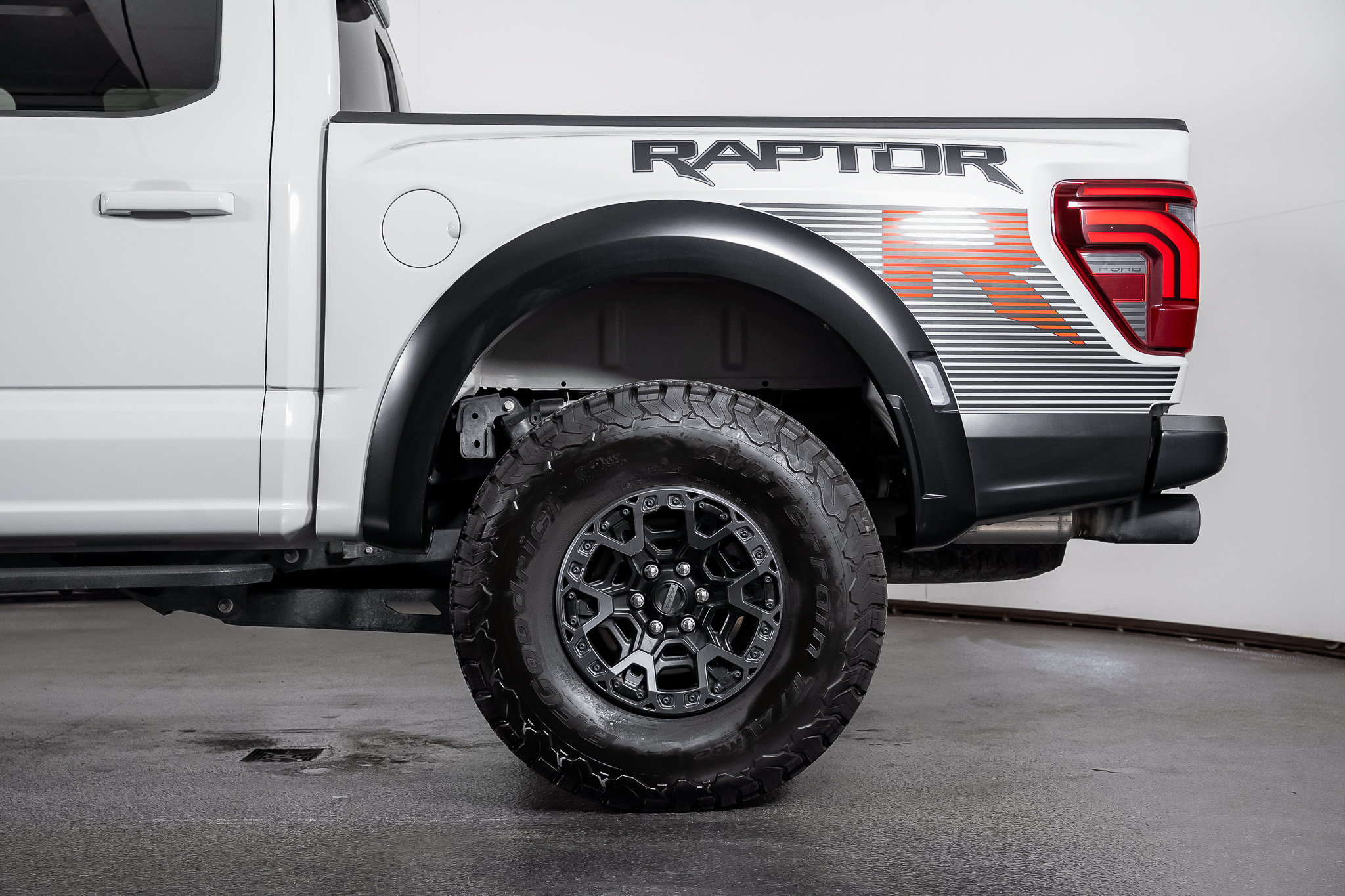 Used 2024 Ford F150 Raptor w/ Equipment Group 803A Raptor R AWD/4WD image 18