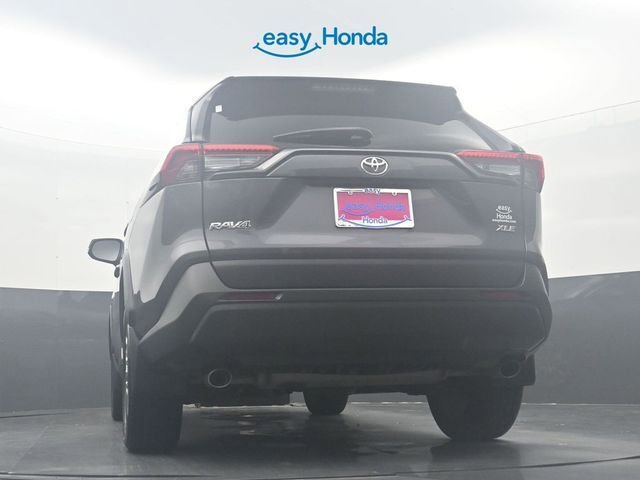 Used 2022 Toyota RAV4 XLE Premium FWD image 32