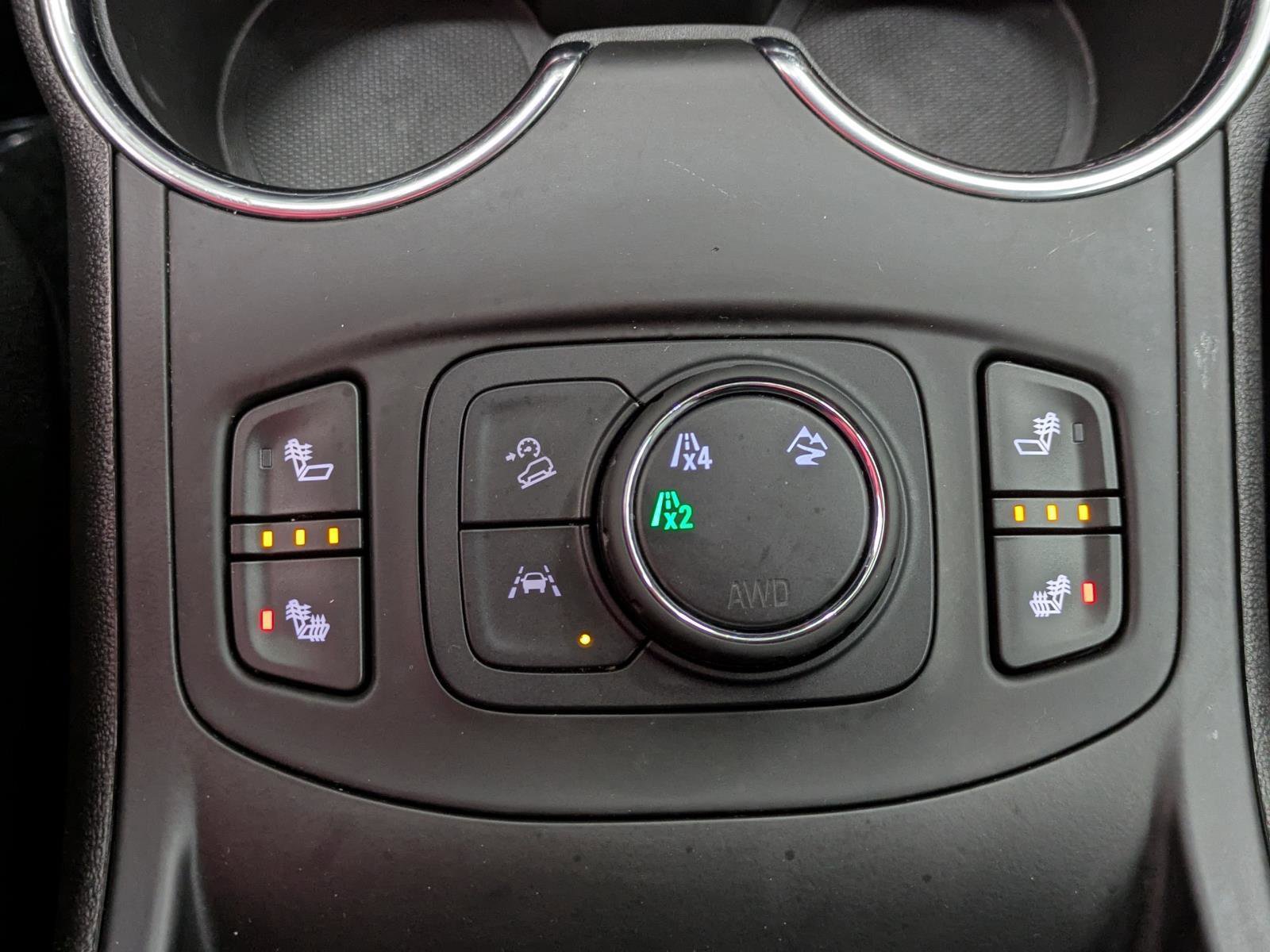 Used 2024 GMC Terrain SLT image 6