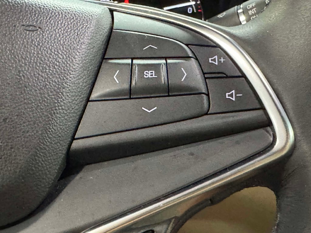 Used 2018 Cadillac XT5 FWD image 20