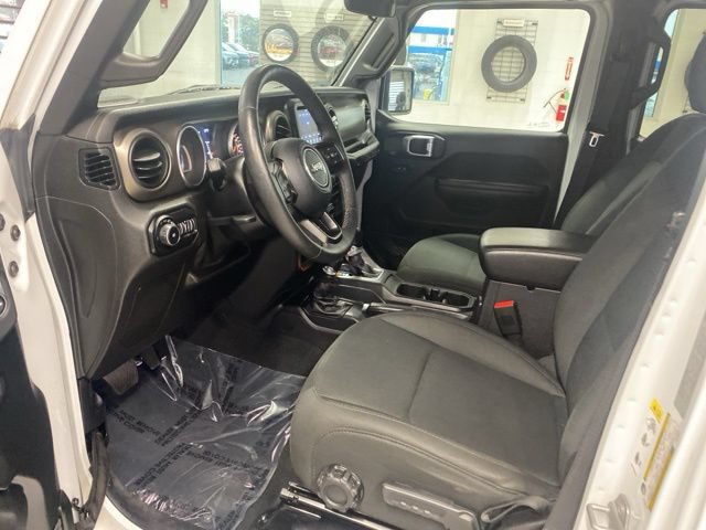 Used 2018 Jeep Wrangler Unlimited Sport S AWD/4WD image 23