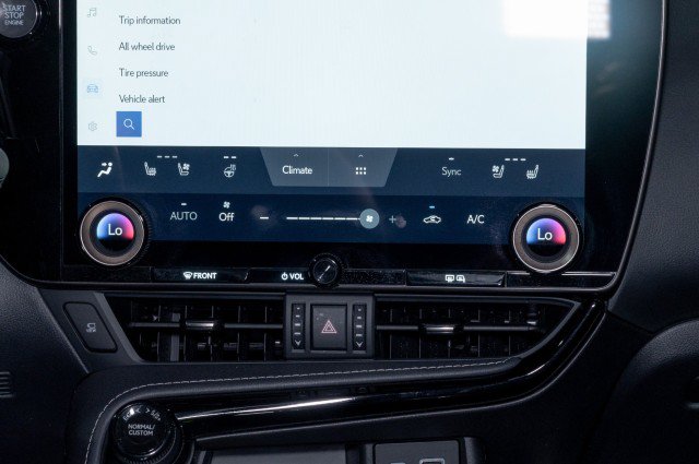 Used 2025 Lexus NX 350 F Sport AWD/4WD image 16