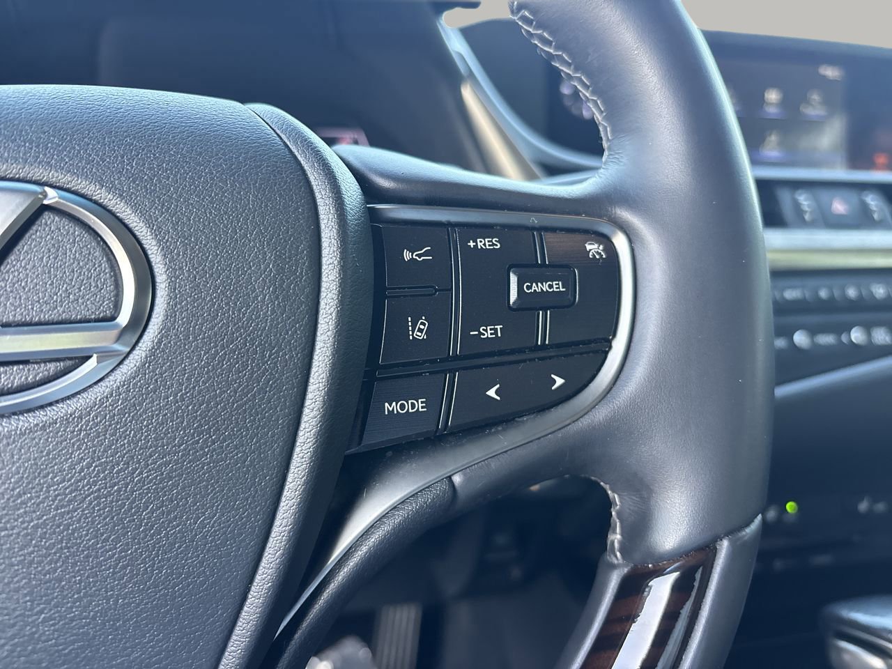 Used 2021 Lexus ES 350 w/ Premium Package image 26