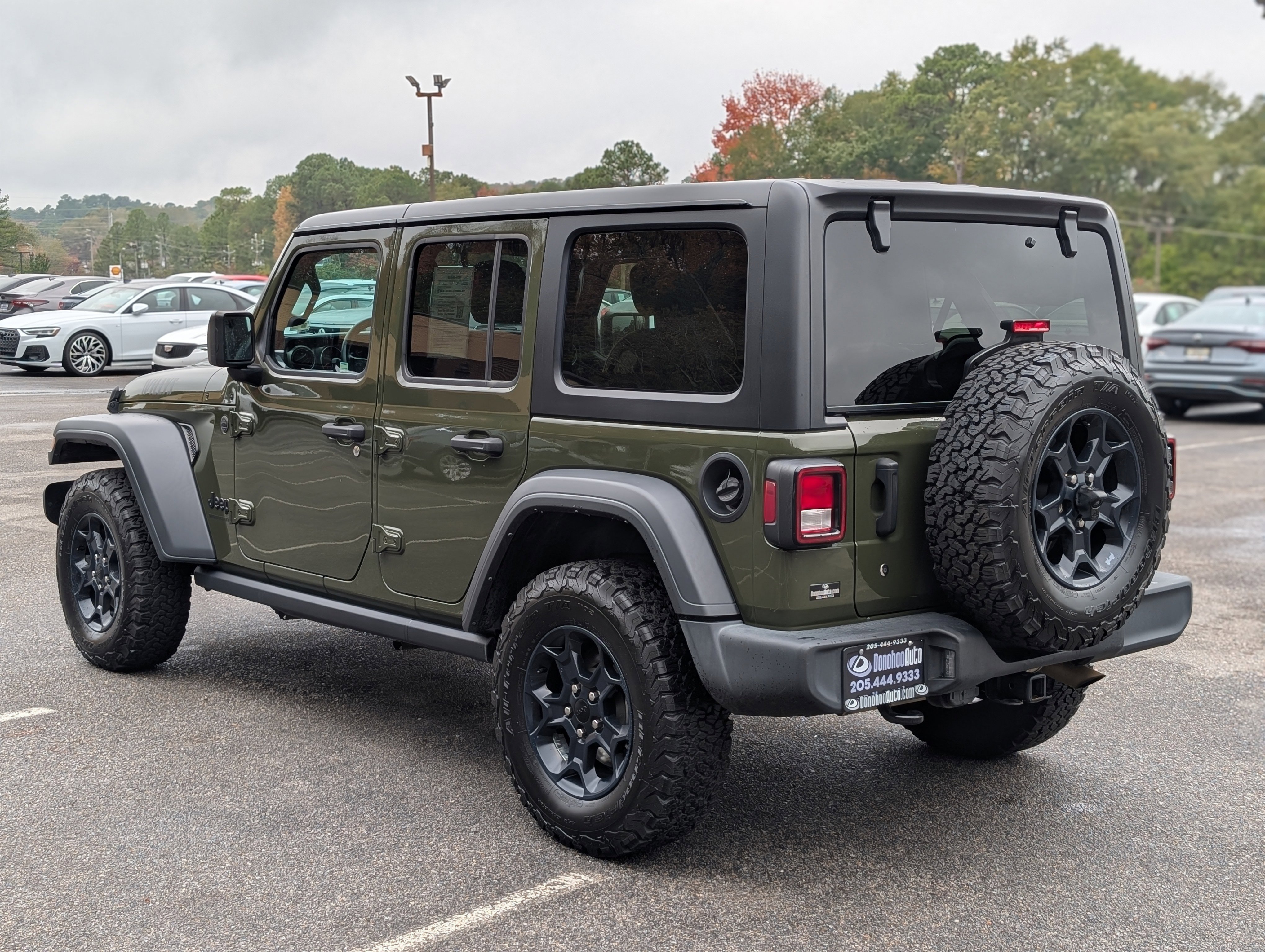 Used 2023 Jeep Wrangler Unlimited Sport image 7
