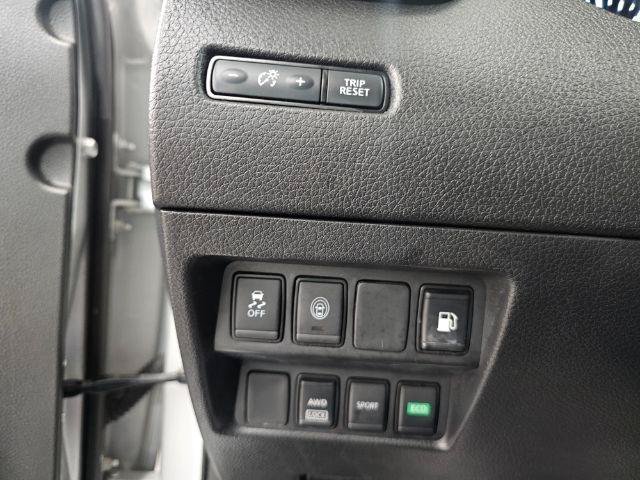 Used 2020 Nissan Rogue S AWD/4WD image 14