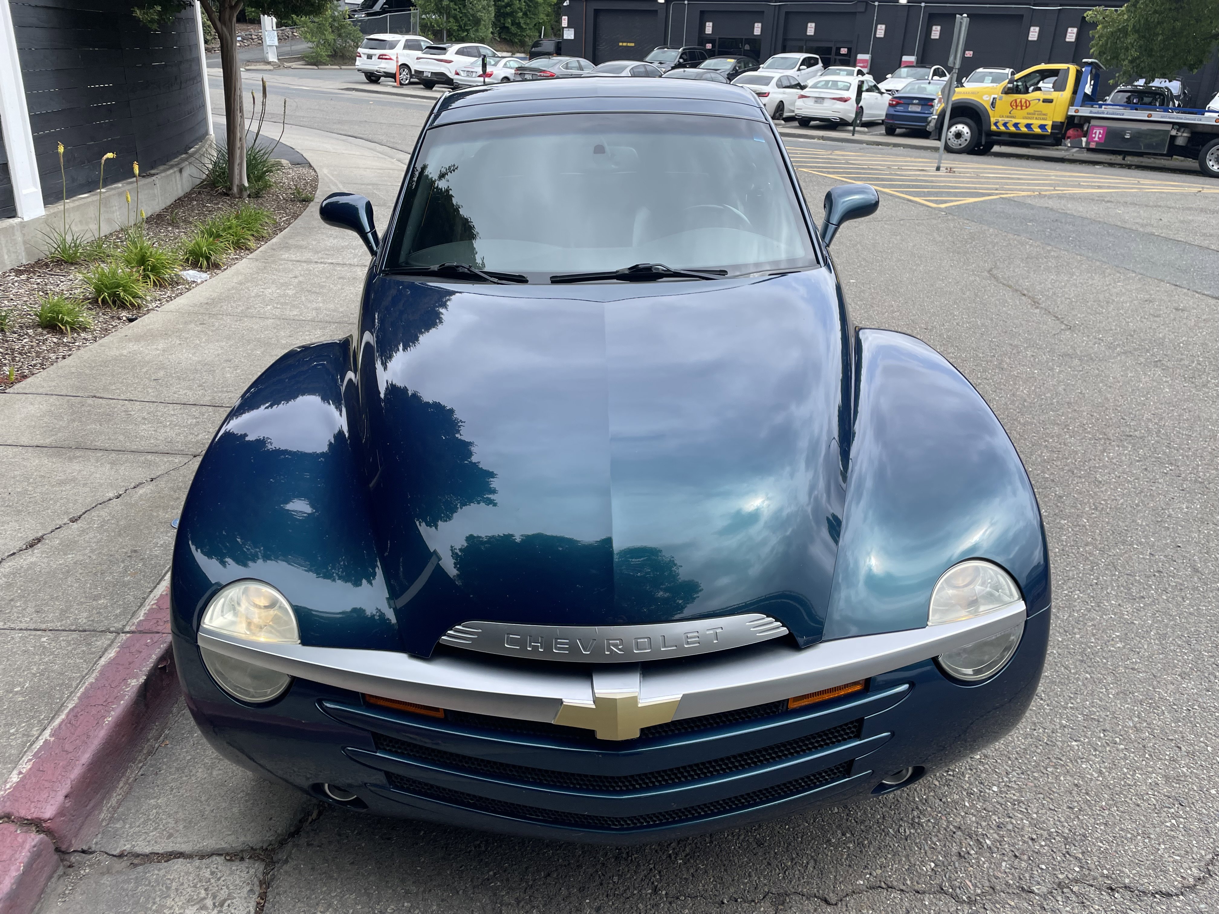 Used 2005 Chevrolet SSR w/ Preferred Equipment Group RWD image 16