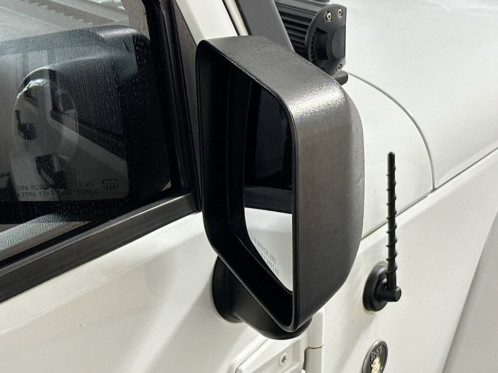 Used 2014 Jeep Wrangler Unlimited Sahara w/ Connectivity Group image 9