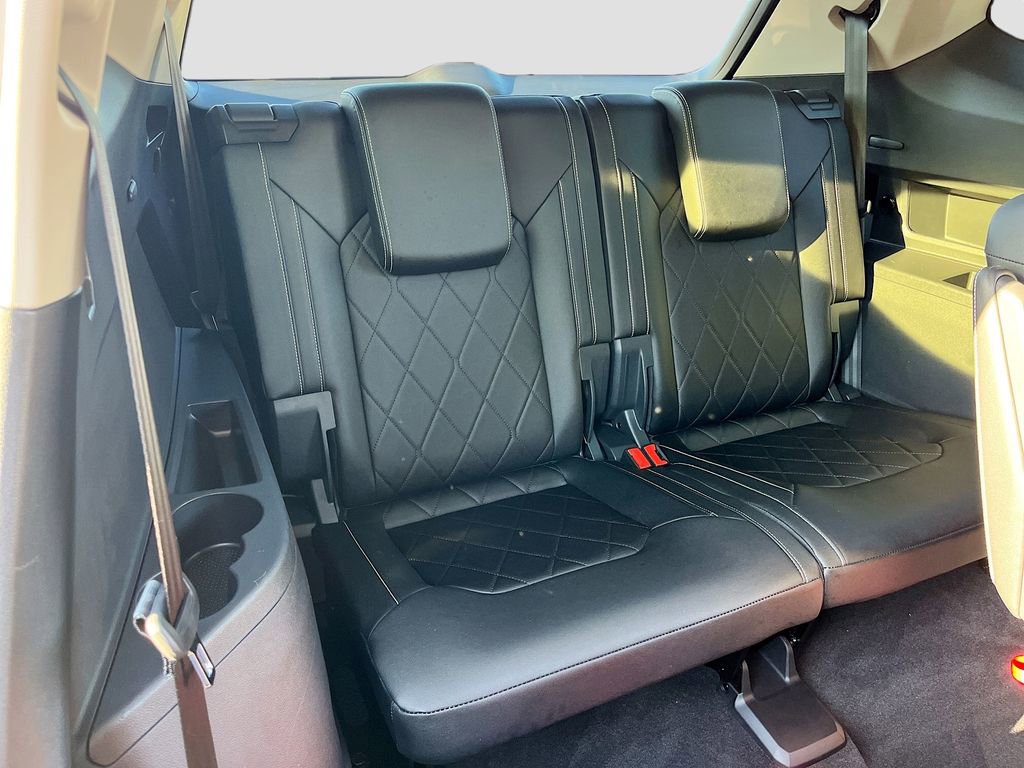 Used 2025 Volkswagen Atlas SEL Premium R-Line image 27