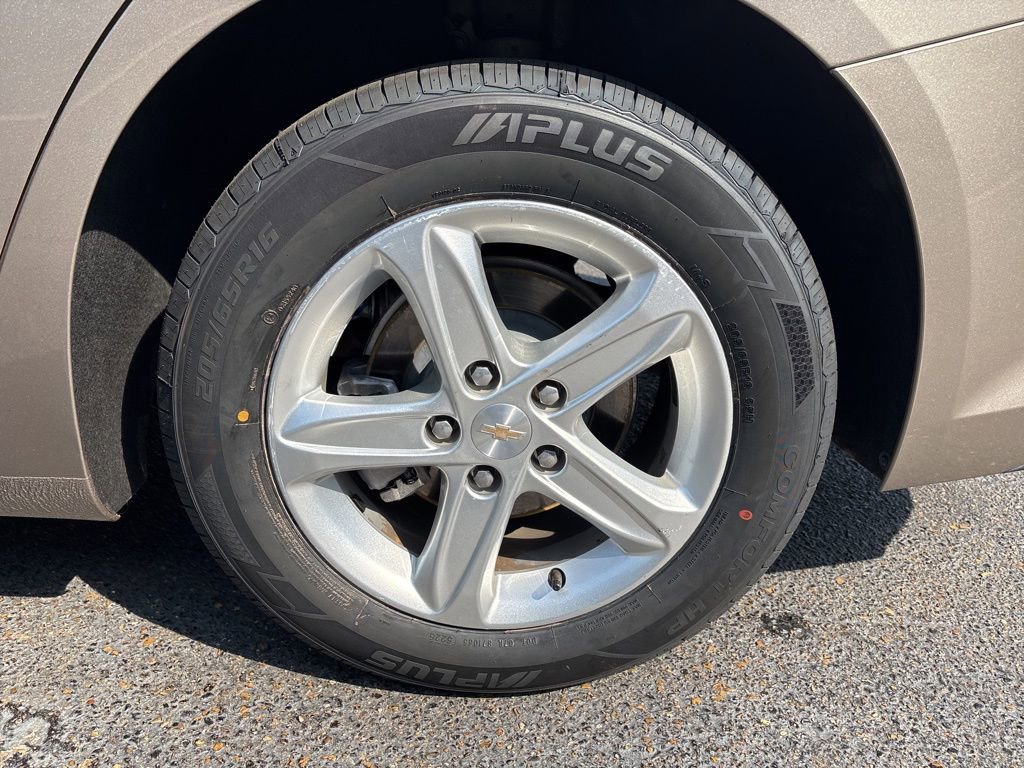 Used 2024 Chevrolet Malibu LT image 24