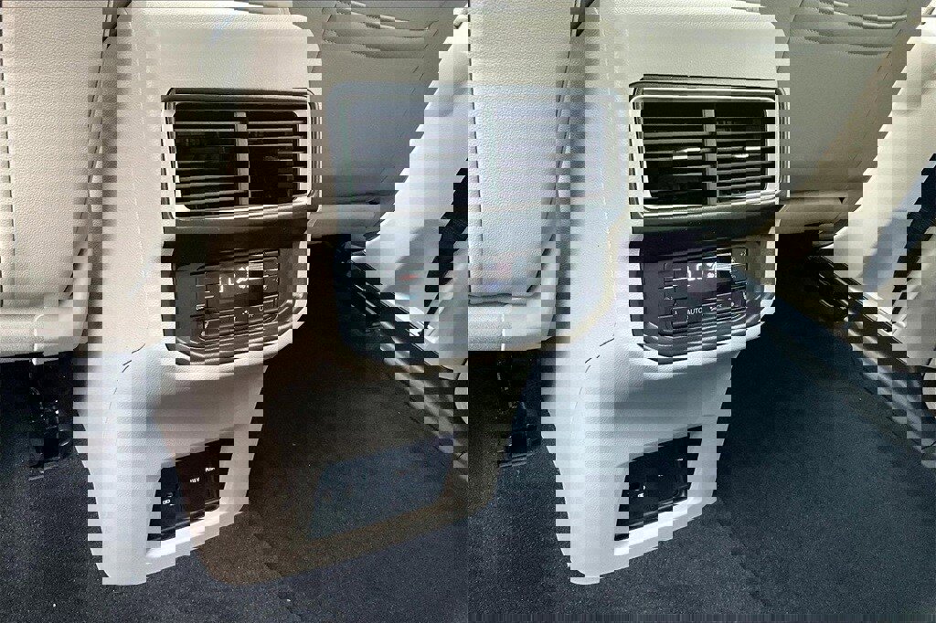 New 2026 Volkswagen Atlas SEL Premium R-Line image 17