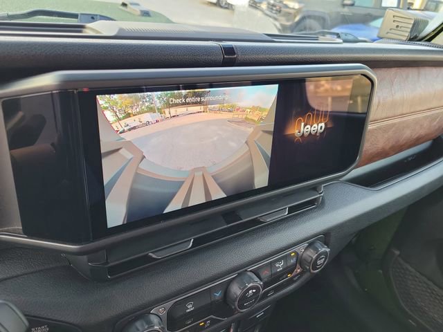 Used 2025 Jeep Wrangler Unlimited Sport image 21