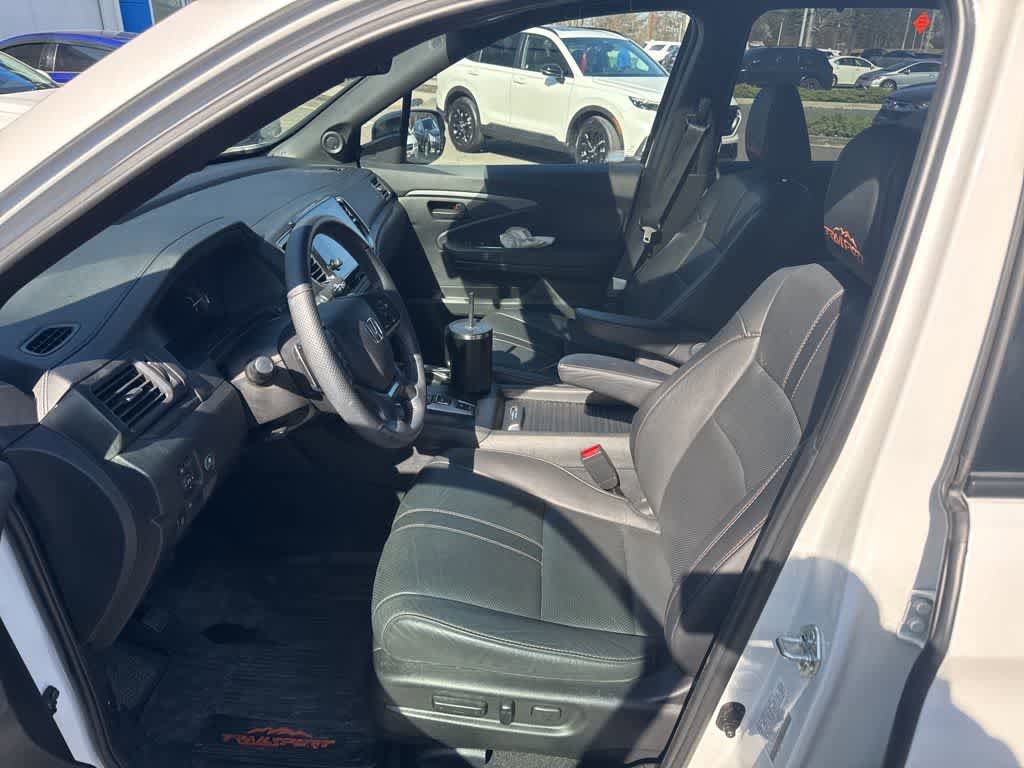 Certified 2023 Honda Passport TrailSport image 36
