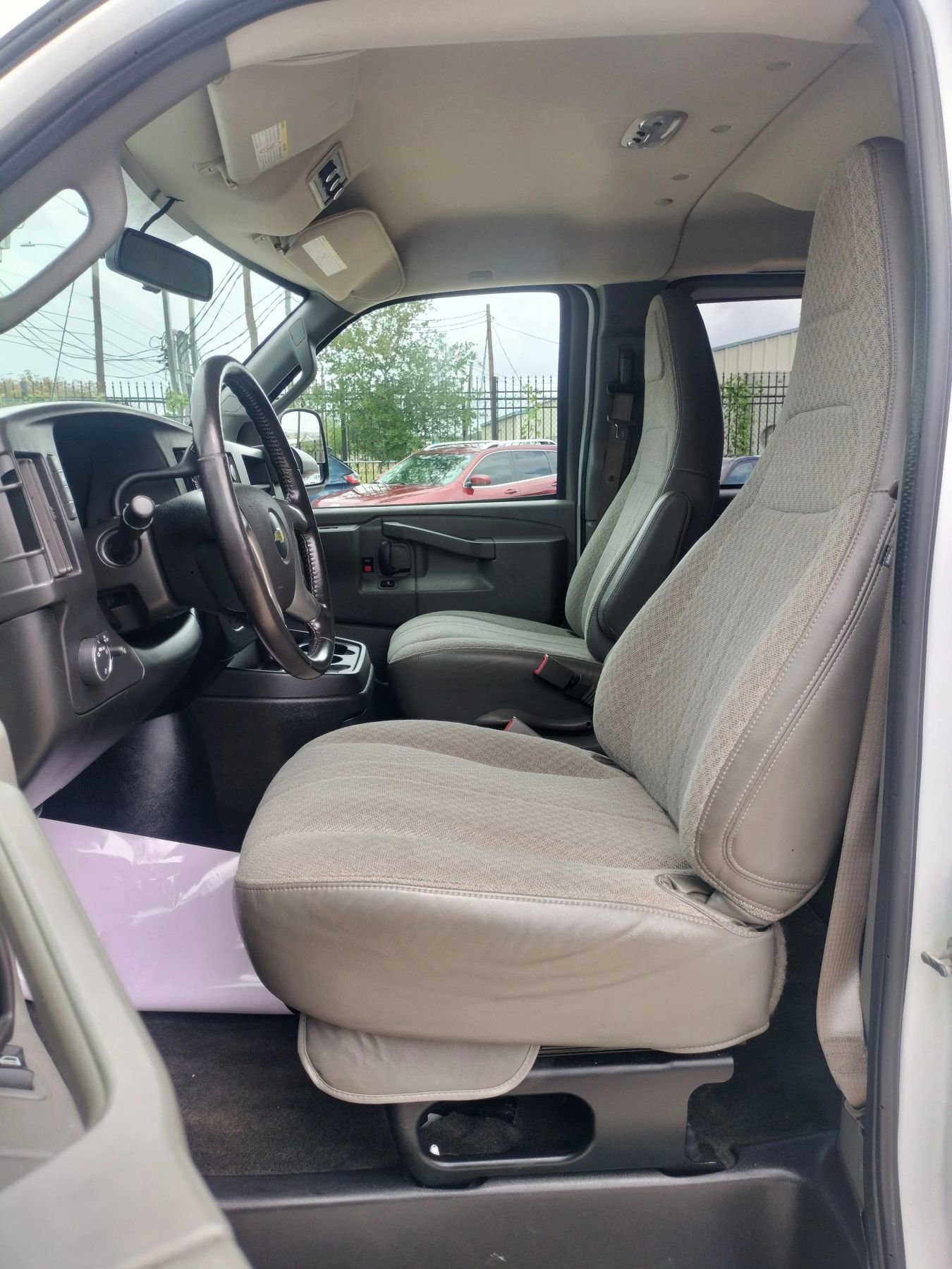 Used 2017 Chevrolet Express 2500 LS image 24