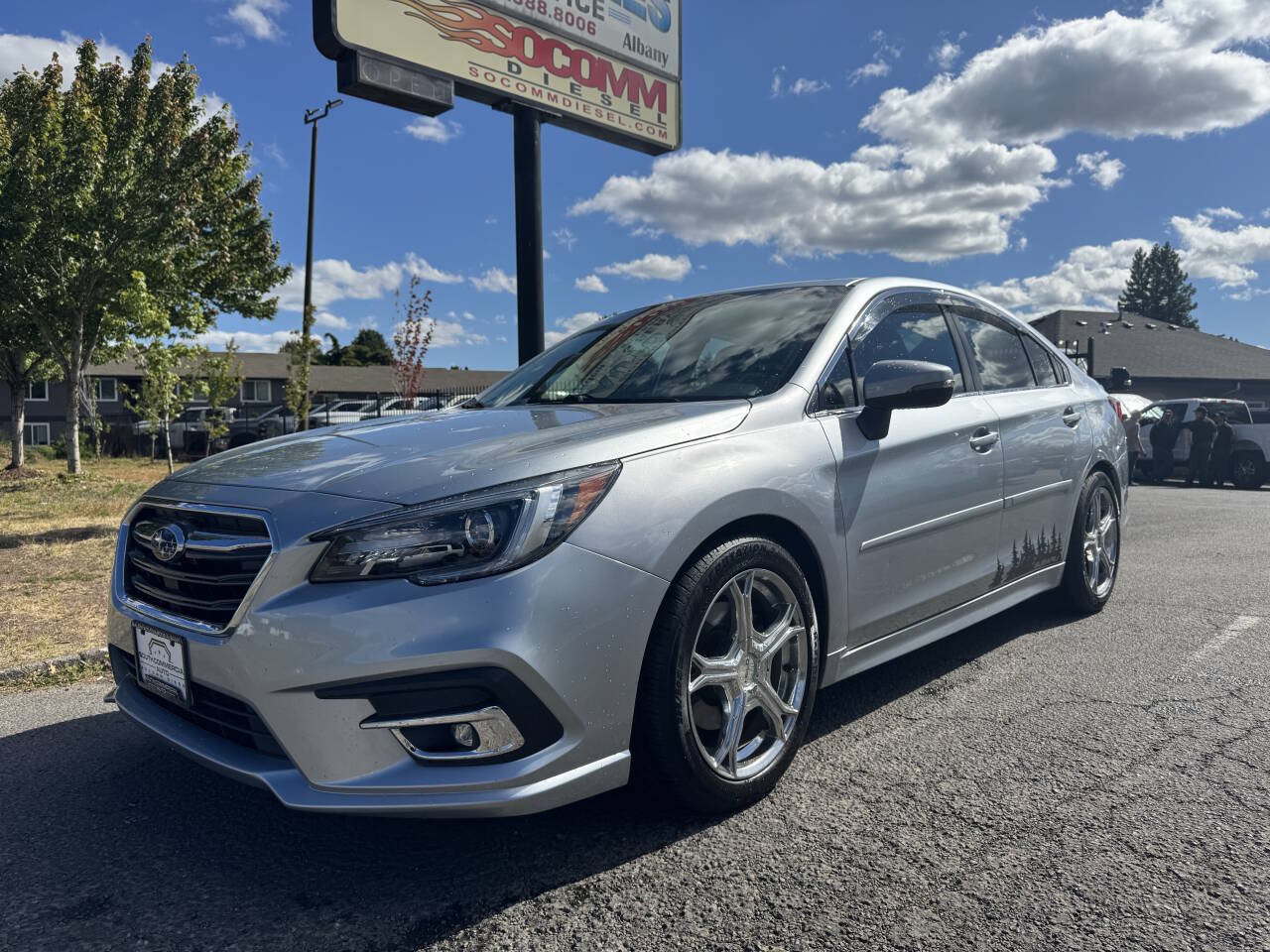 Used 2018 Subaru Legacy 3.6R Limited AWD/4WD image 1