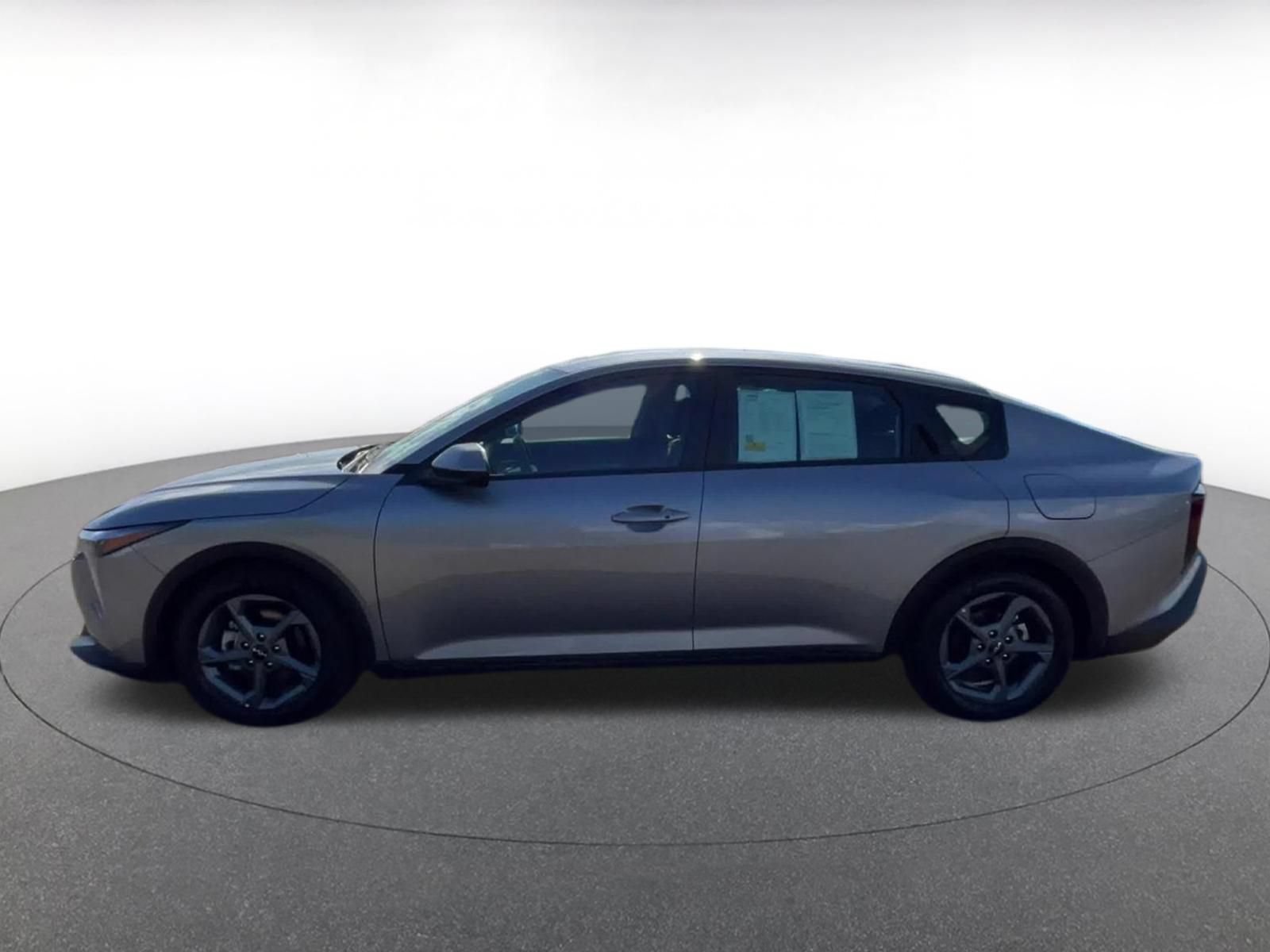 Used 2025 Kia K4 FWD image 9