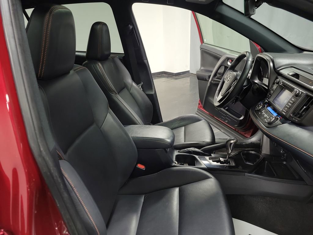 Used 2018 Toyota RAV4 SE w/ Power Extra Value Package image 23
