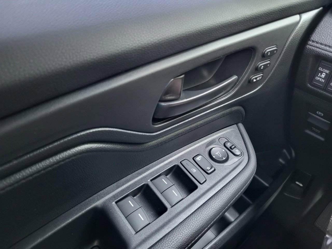 Certified 2023 Honda Odyssey Sport image 23