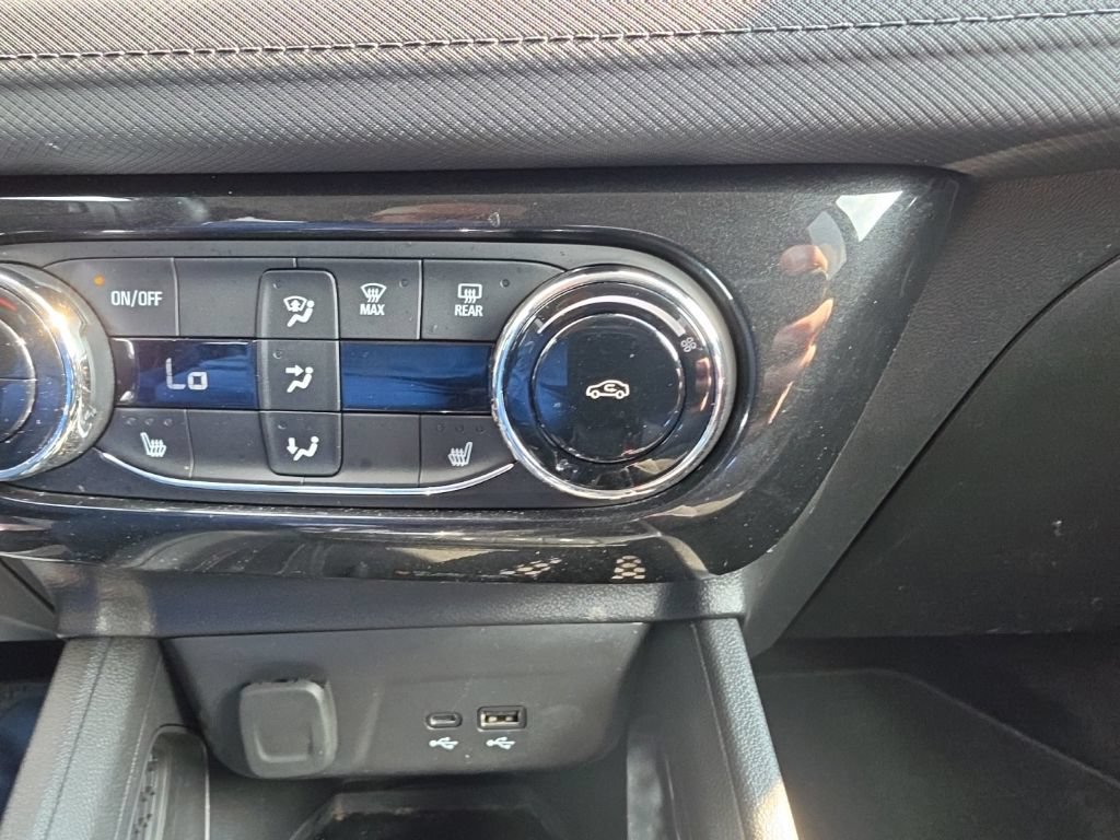 Certified 2024 Chevrolet TrailBlazer LT w/ Convenience Package FWD image 18