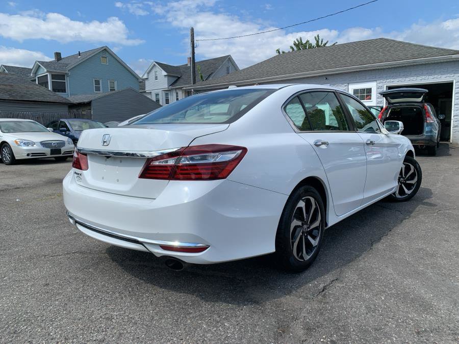 Used 2017 Honda Accord EX image 5