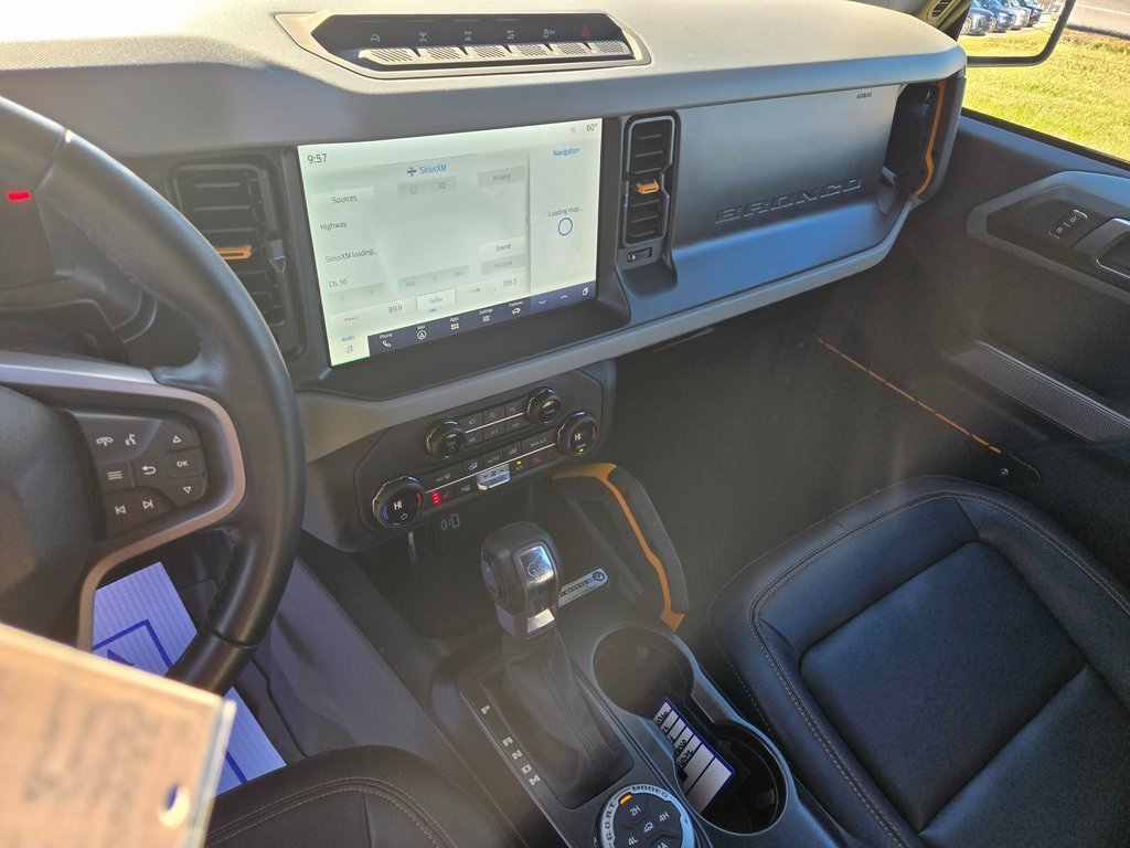 Used 2023 Ford Bronco Badlands image 9