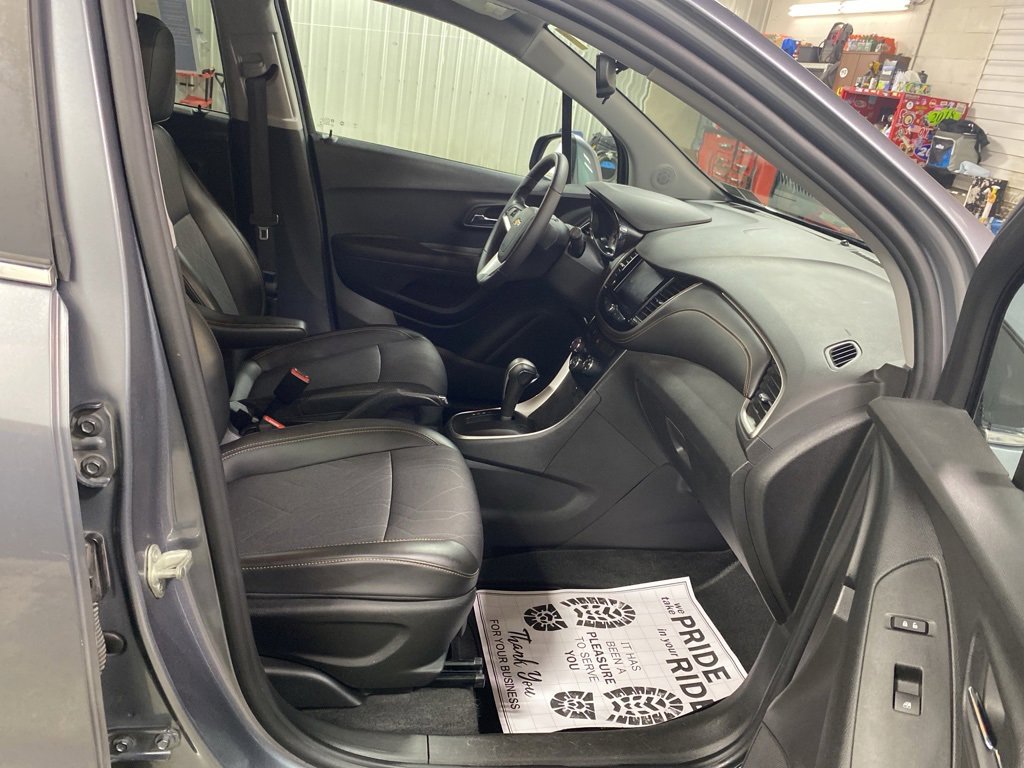 Certified 2020 Chevrolet Trax LT w/ LT Convenience Package image 11