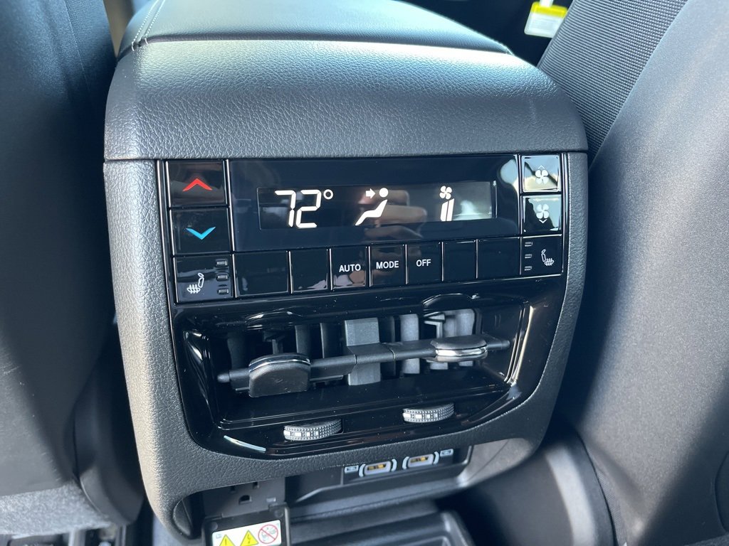 New 2025 Jeep Grand Cherokee L Limited image 19