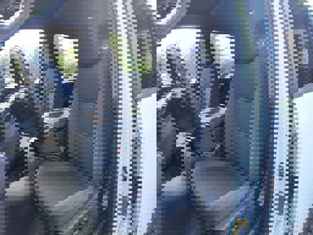 Used 2023 Chevrolet Silverado 2500 Custom w/ Custom Value Package AWD/4WD image 11