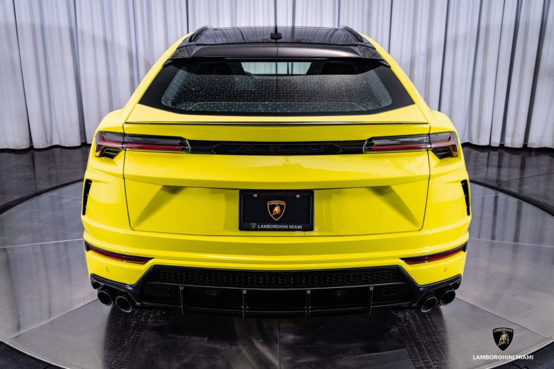 Used 2019 Lamborghini Urus image 12