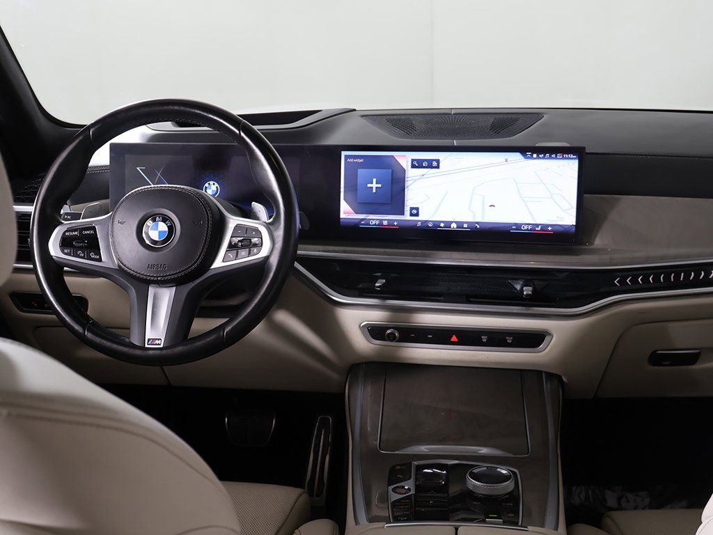 Used 2024 BMW X7 xDrive40i w/ Executive Package image 41