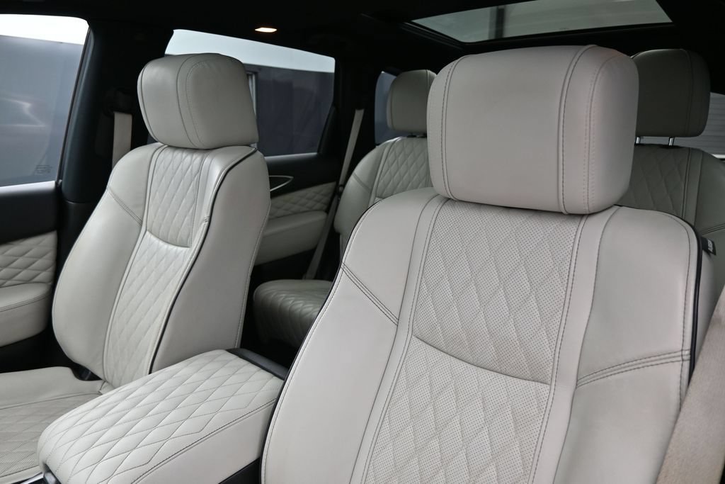 Used 2019 INFINITI QX60 Luxe w/ Limited Package AWD/4WD image 14