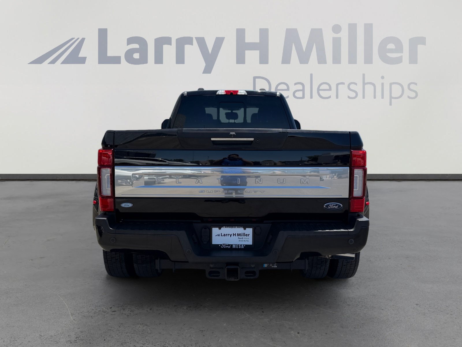 Certified 2022 Ford F450 Platinum AWD/4WD image 4