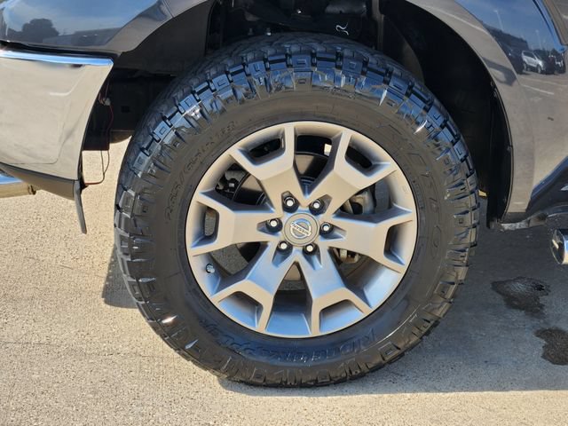 Used 2015 Nissan Frontier SL RWD image 17