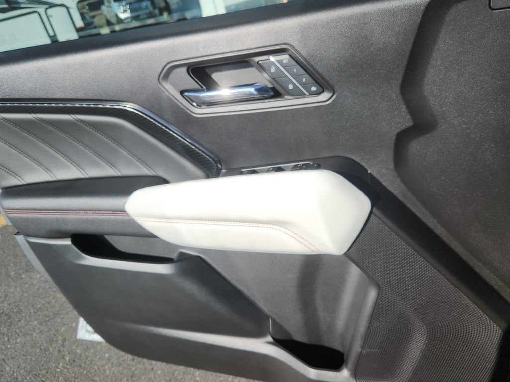 Used 2023 GMC Canyon AT4X AWD/4WD image 9
