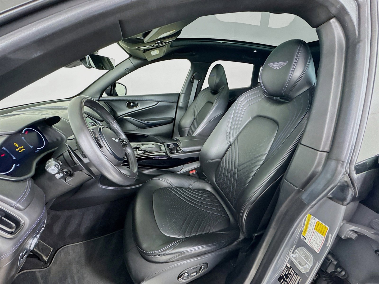 Used 2021 Aston Martin DBX image 20