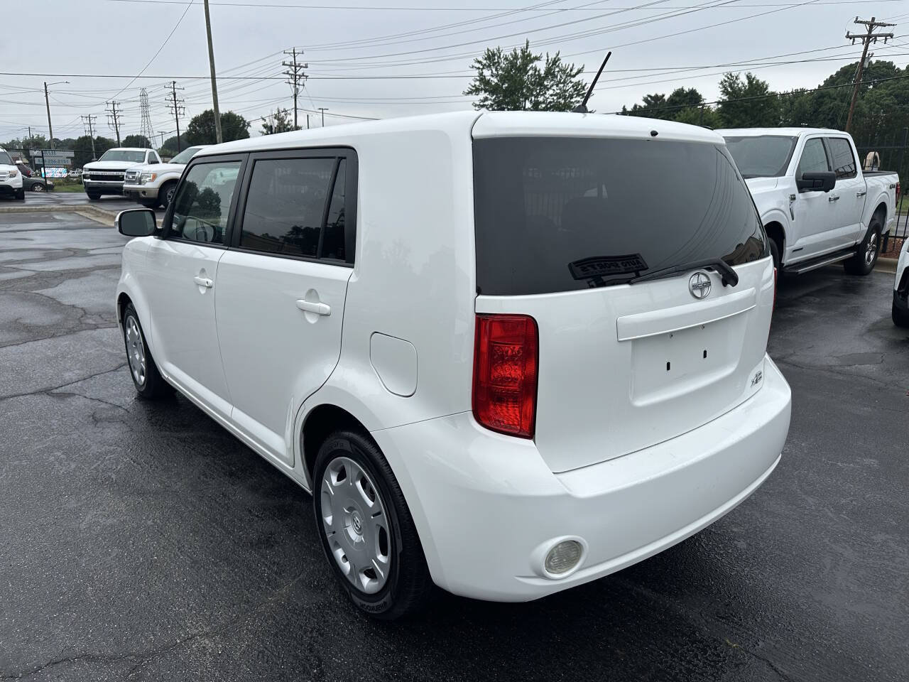 Used 2008 Scion xB FWD image 7