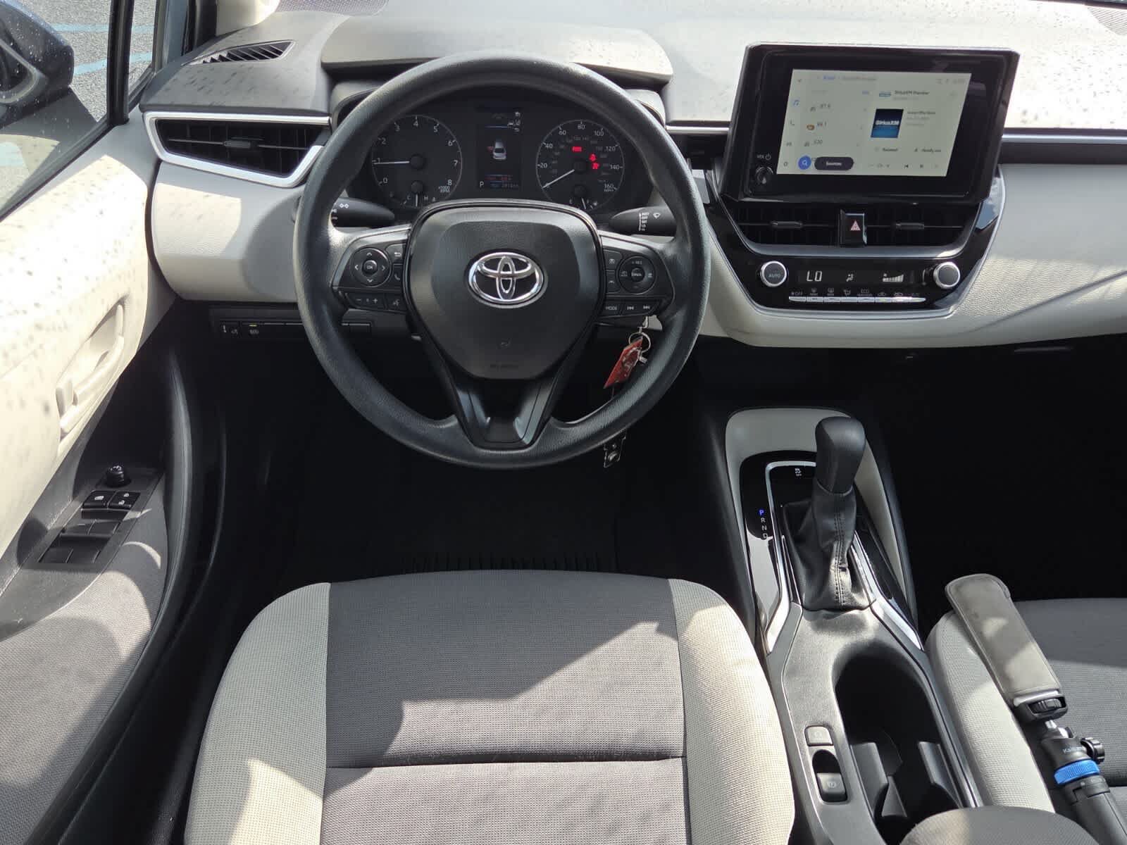 Used 2025 Toyota Corolla LE FWD image 5
