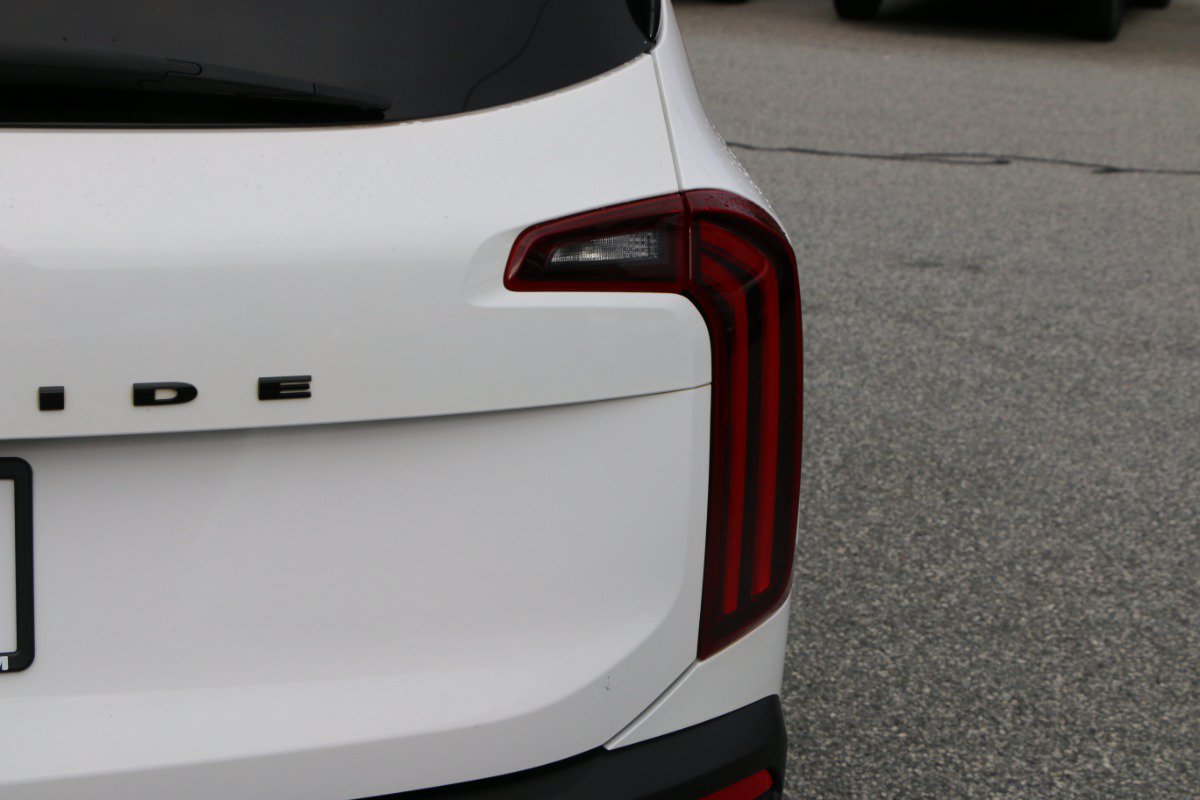 Used 2022 Kia Telluride SX w/ Nightfall Edition Package AWD/4WD image 7