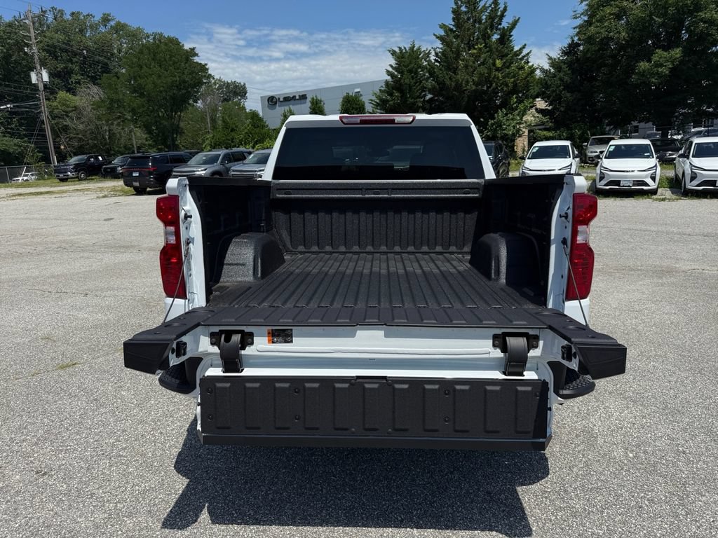 New 2026 Chevrolet Silverado 1500 Custom w/ Turbomax Blackout Package AWD/4WD image 24