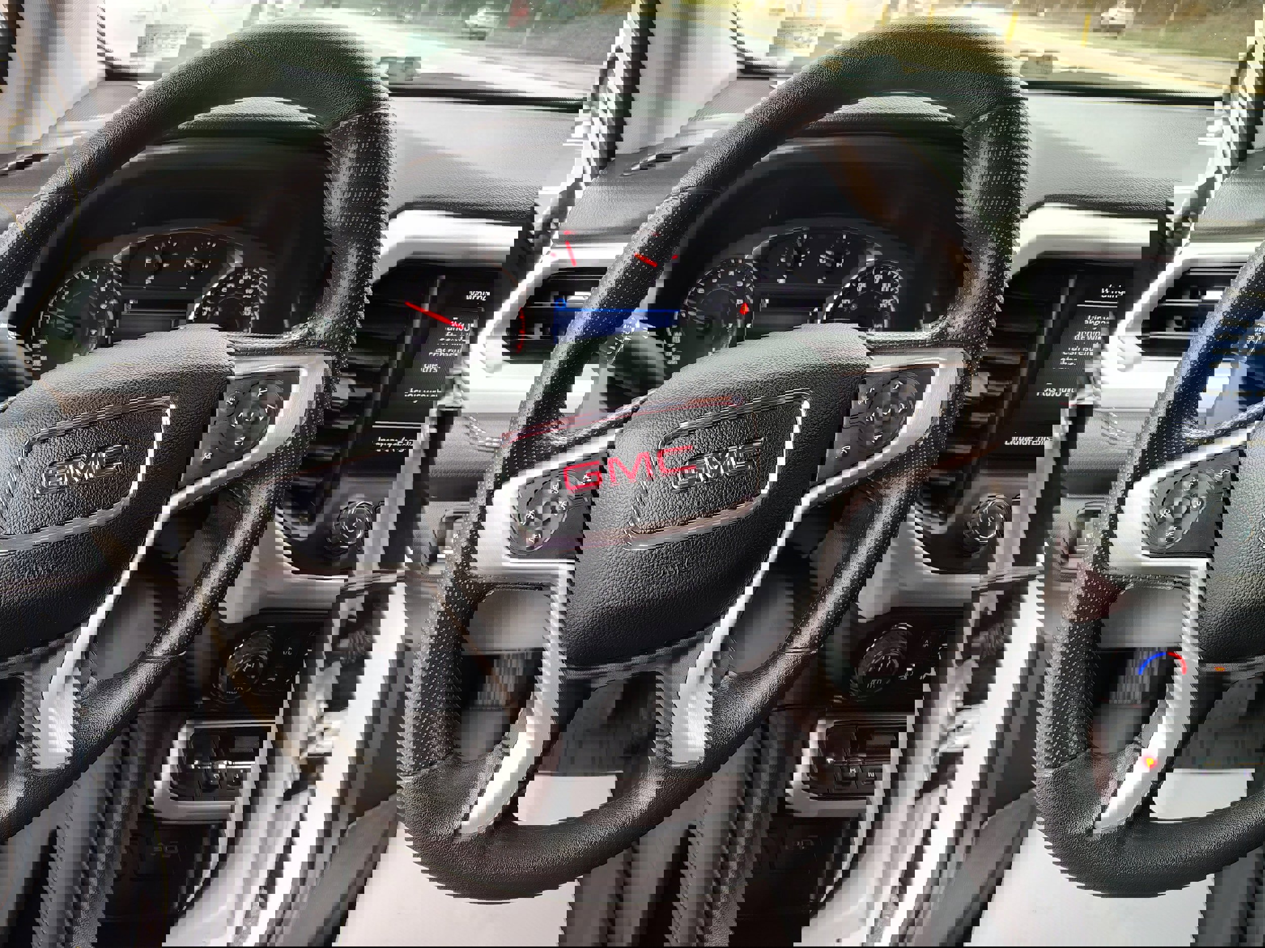 Used 2023 GMC Acadia SLE w/ Driver Convenience Package image 29